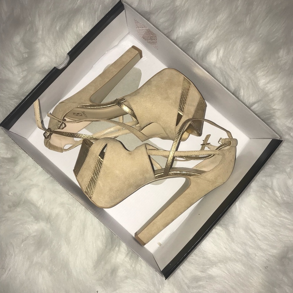 Tan strap platform heel